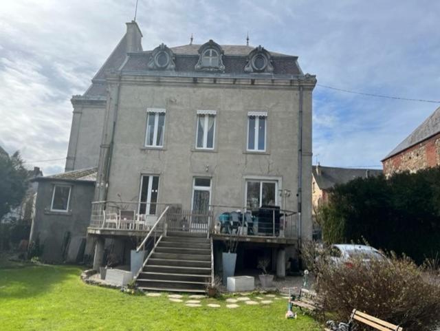 Le Petit Chateau Saint-Michel  Екстериор снимка